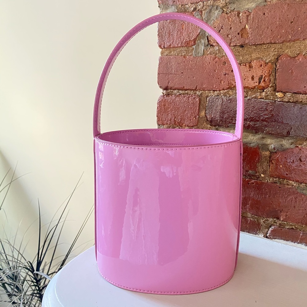 STAUD bucket bag. In really great condition.